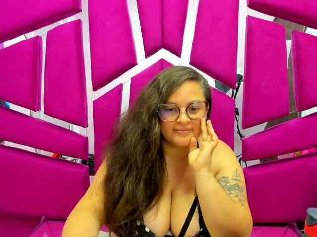 SaraThonson webcam