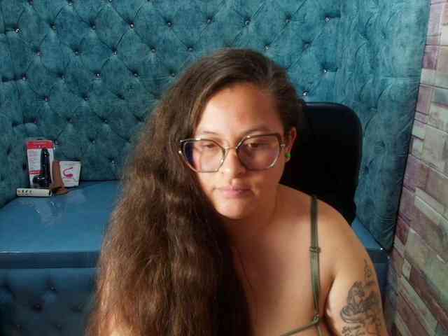 SaraThonson webcam