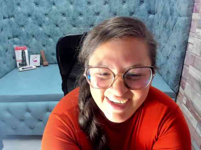 SaraThonson webcam