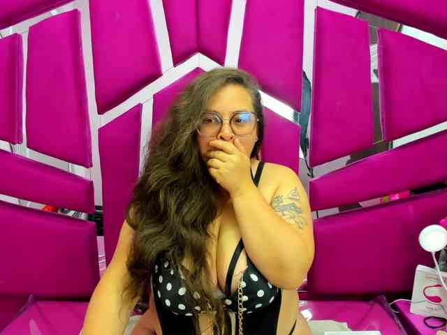 SaraThonson webcam