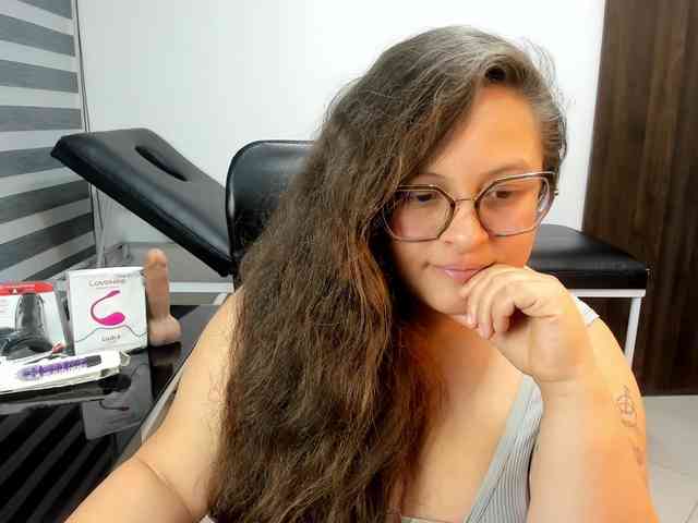 SaraThonson webcam