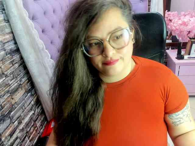 SaraThonson webcam