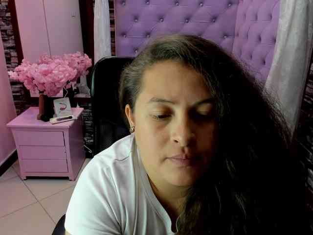 SaraThonson webcam