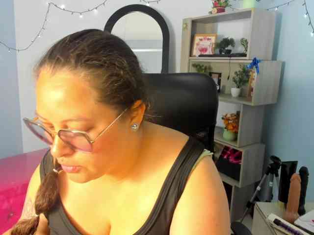 SaraThonson webcam