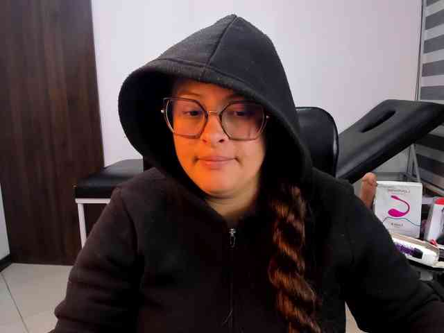 SaraThonson webcam