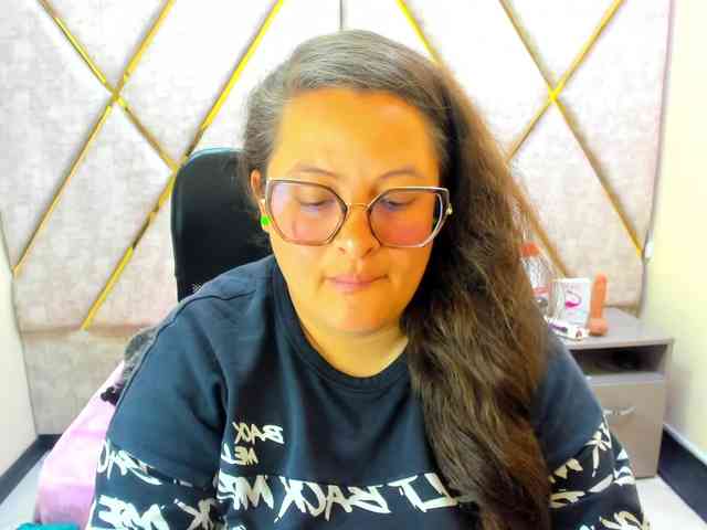 SaraThonson webcam