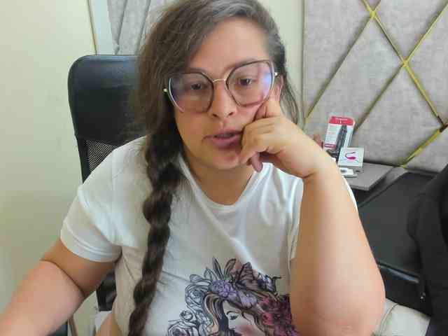 SaraThonson webcam