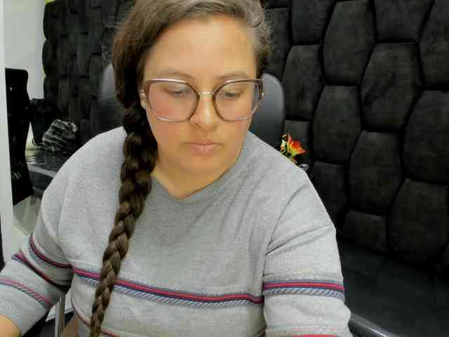 SaraThonson webcam