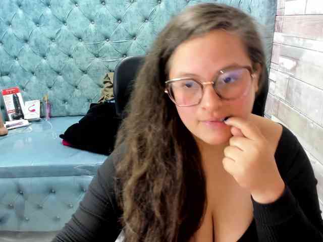 SaraThonson webcam
