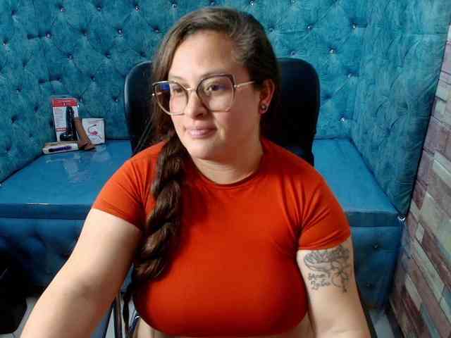 SaraThonson webcam