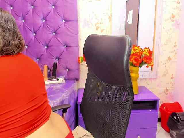 SaraThonson webcam
