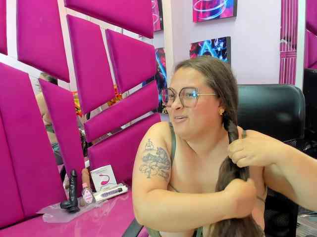 SaraThonson webcam