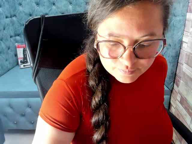 SaraThonson webcam