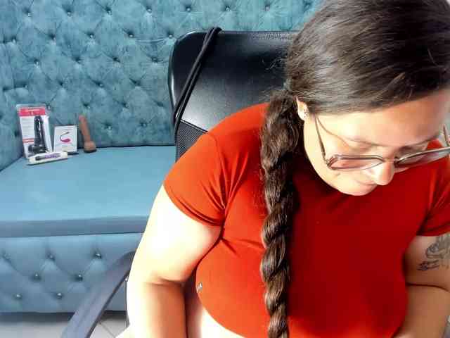 SaraThonson webcam