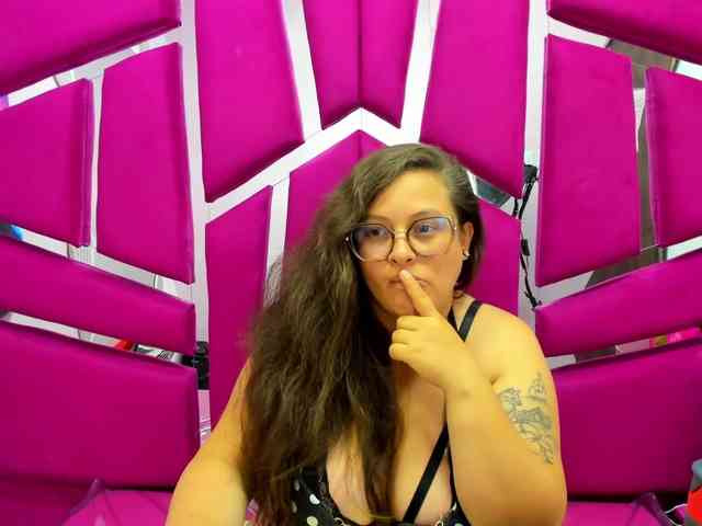 SaraThonson webcam