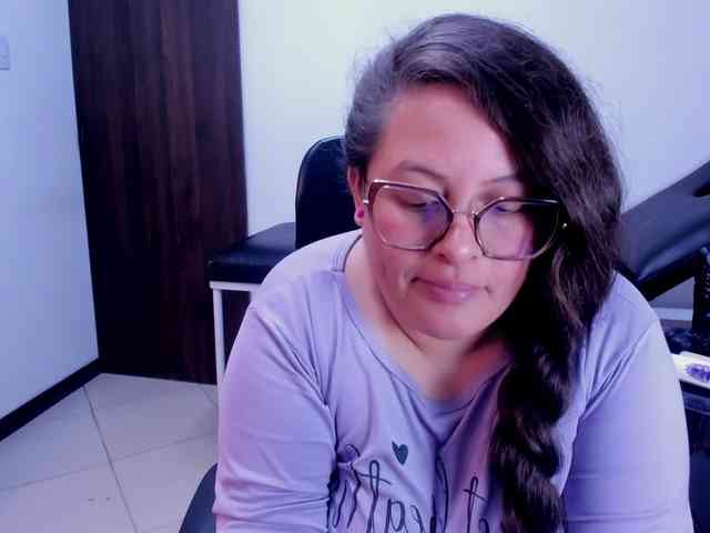 SaraThonson webcam