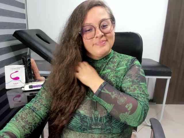 SaraThonson webcam