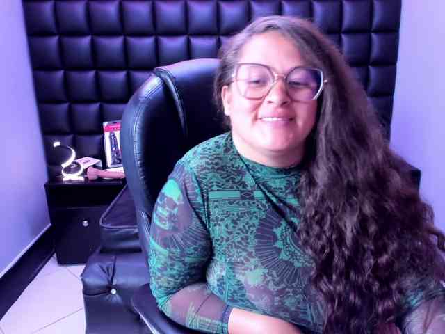 SaraThonson webcam