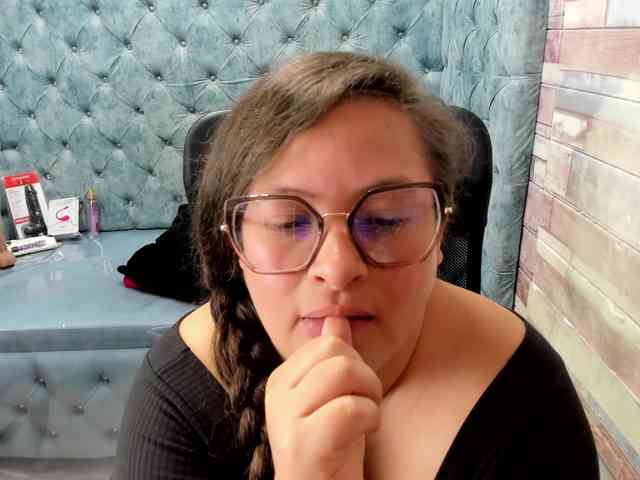SaraThonson webcam