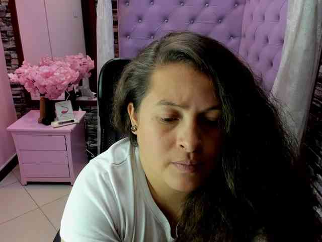 SaraThonson webcam