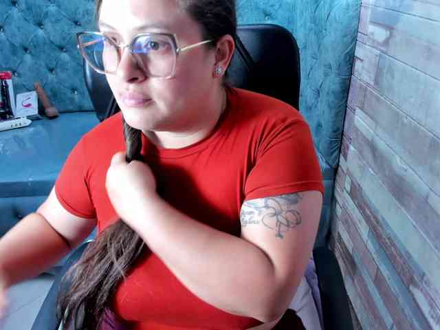 SaraThonson webcam