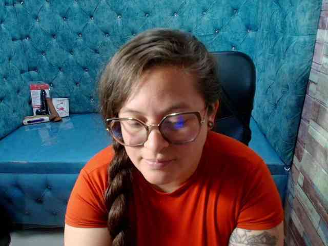 SaraThonson webcam