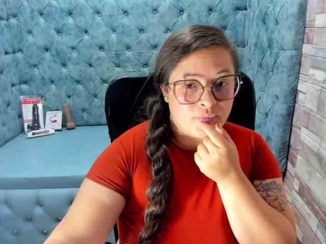 SaraThonson webcam