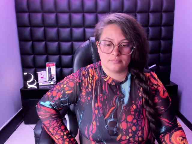 SaraThonson webcam