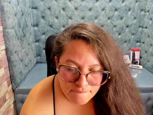 SaraThonson webcam