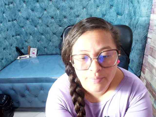 SaraThonson webcam