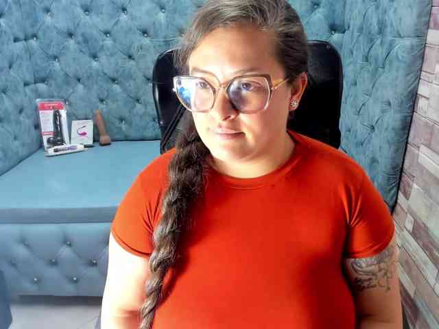 SaraThonson webcam