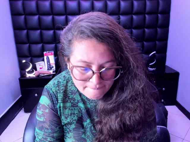 SaraThonson webcam