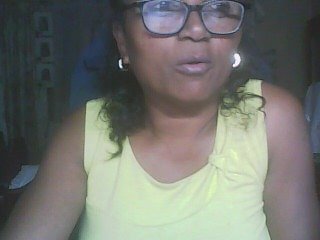 hotmomsexy's Live Webcam