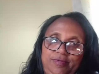 hotmomsexy's Live Webcam