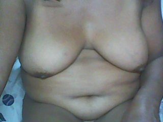 hotmomsexy's Live Webcam
