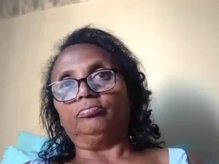 hotmomsexy's Live Webcam