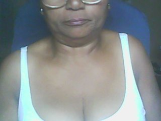 hotmomsexy's Live Webcam