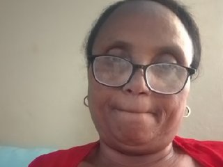 hotmomsexy's Live Webcam