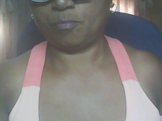 hotmomsexy's Live Webcam