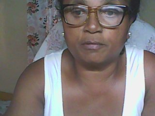 hotmomsexy's Live Webcam