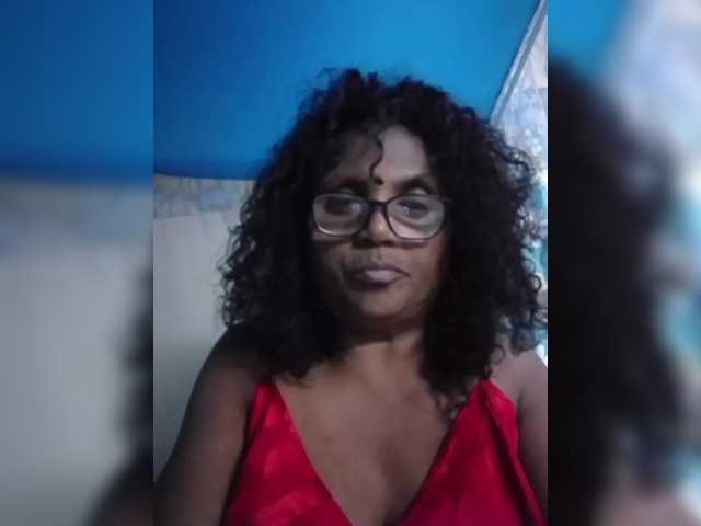 hotmomsexy live cam on BongaCams