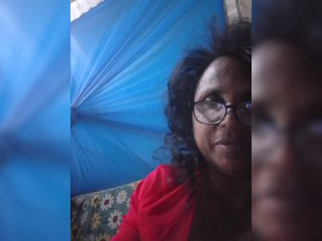 hotmomsexy live webcam show