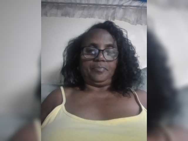 hotmomsexy live cam on BongaCams