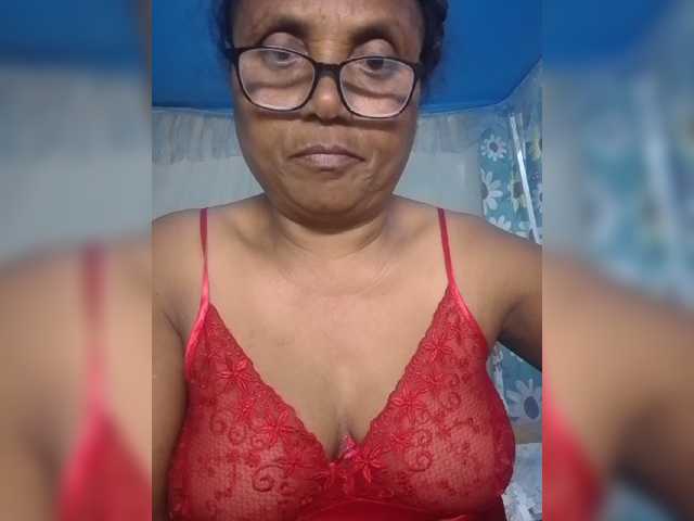 hotmomsexy live cam on BongaCams