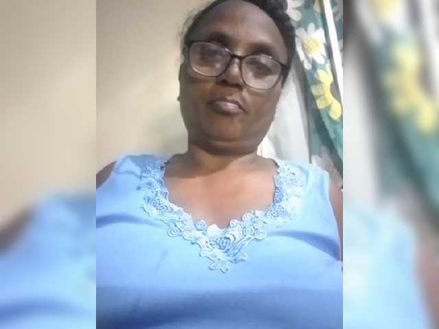 hotmomsexy live cam on BongaCams