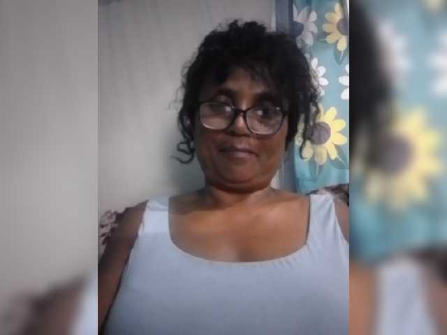 hotmomsexy live cam on BongaCams