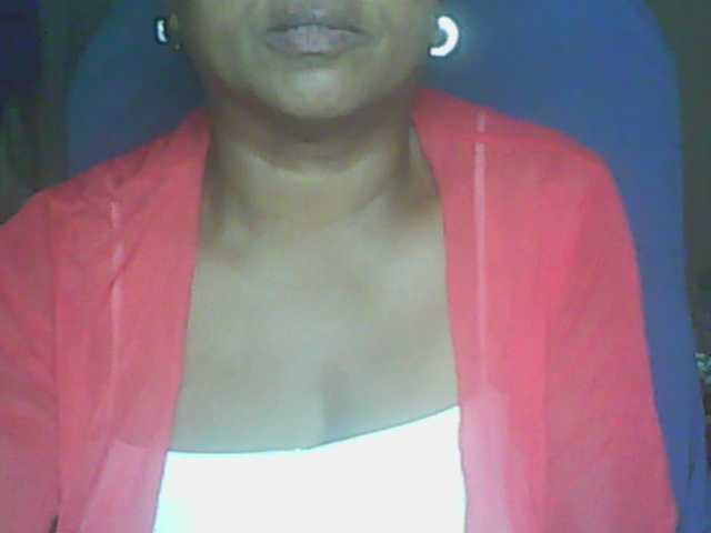 hotmomsexy live cam on BongaCams