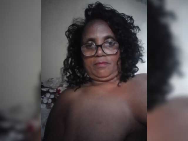 hotmomsexy live cam on BongaCams