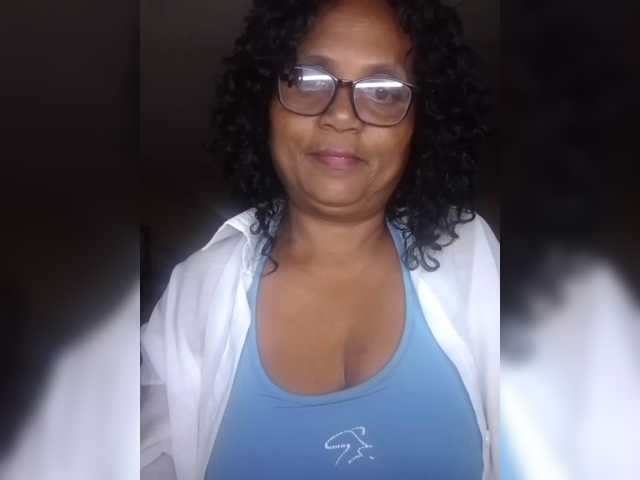 hotmomsexy live cam on BongaCams