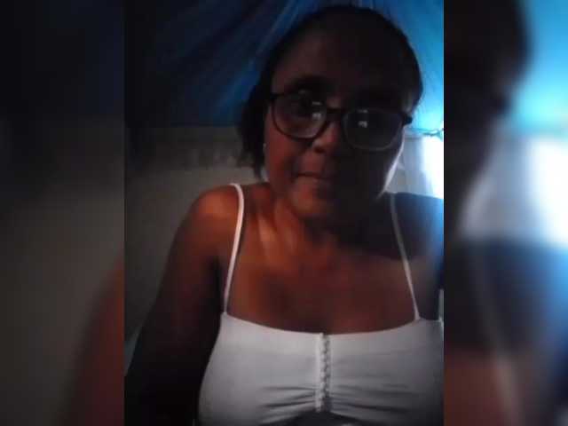 hotmomsexy live cam on BongaCams